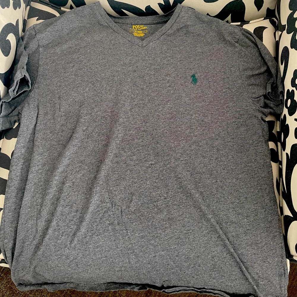 Polo Short Sleeve V Neck tshirt (M)